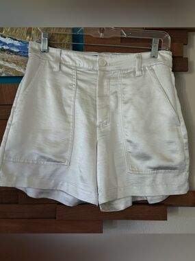 Banana Republic Cream High-Waist Pocket Shorts